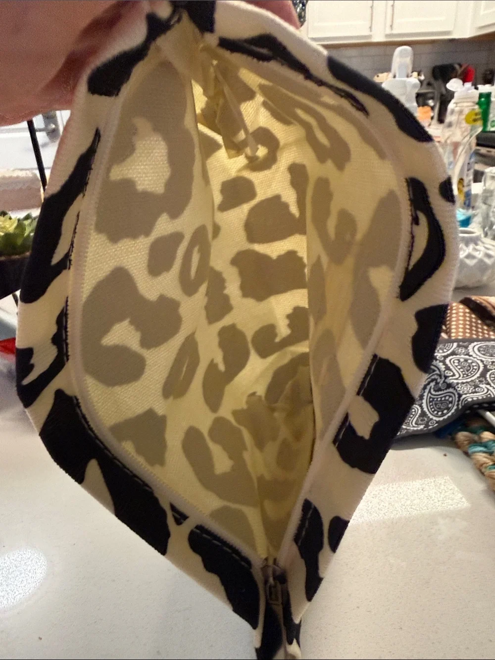 🍁NEW🍁 Black & White Leopard Print Cosmetic Pouch
